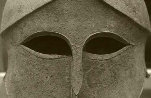 La Guerre du Péloponnèse casque corythtien