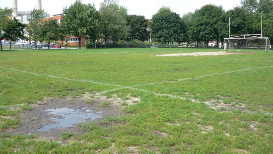 terrain de soccer au parc Laurier terrain de soccer au parc Laurier
