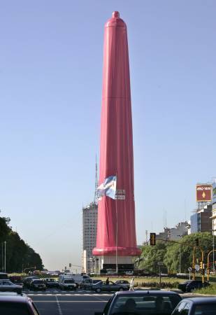 Condom géant à Buenos Aires Condom géant à Buenos Aires