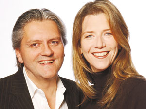 le couple Martineau... Espérons que l'enfant ressemblera à sa mère le couple Martineau... Espérons que l'enfant ressemblera à sa mère