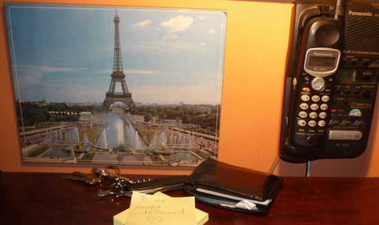 cadre de la Tour Eiffel dans ma chambre a Montreal