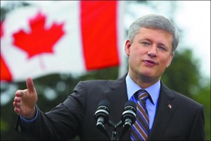 Les phtotos de Stepen Harper de La Presse sont toujours prisent sous un angle favorable