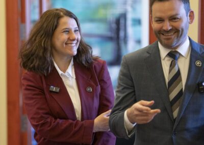 Le chef du Parti québécois a présenté sa « première candidate » en vue des prochaines élections, Sandra Hernandez Le chef du Parti québécois a présenté sa « première candidate » en vue des prochaines élections, Sandra Hernandez