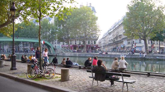 Ambiance aux abords Canal Saint-Martin