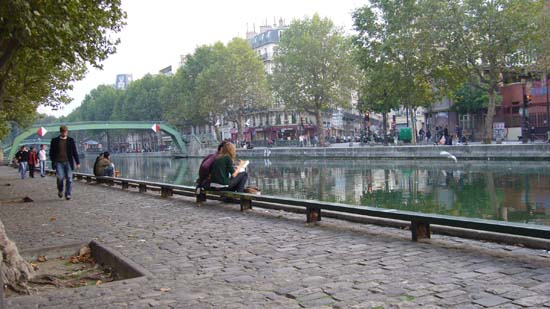Ambiance aux abords Canal Saint-Martin