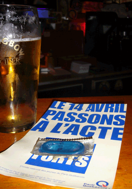 Condom bleu du PQ