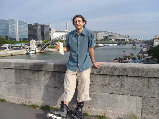 Carl au bord de la Seine